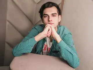 Video xxx HenryBowers